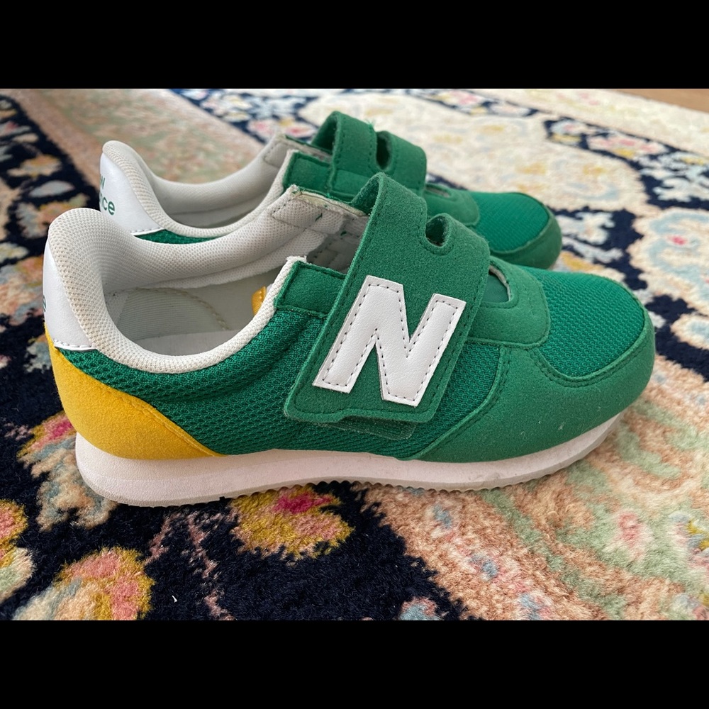 Size 1 NB kids Velcro shoes